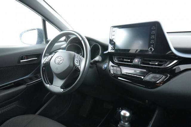 Toyota C-Hr image 6