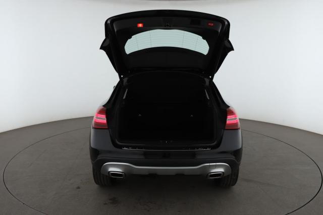 Mercedes Benz Gla image 5