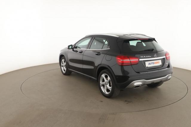 Mercedes Benz Gla image 6