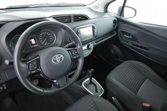 Toyota Yaris image 2