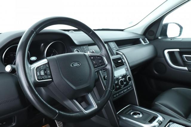 Land Rover Discovery Sport image 7