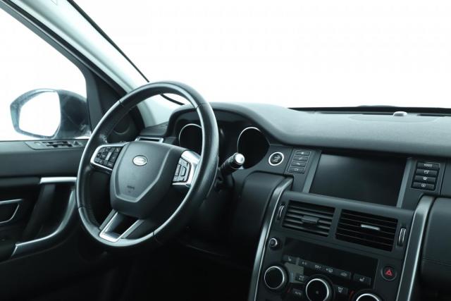 Land Rover Discovery Sport image 6