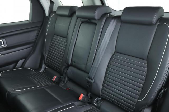 Land Rover Discovery Sport image 4