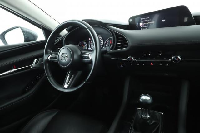 Mazda 3 image 8
