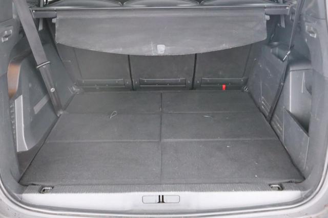 Peugeot 5008 image 1