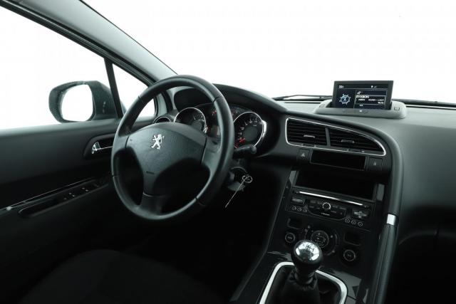 Peugeot 3008 image 1
