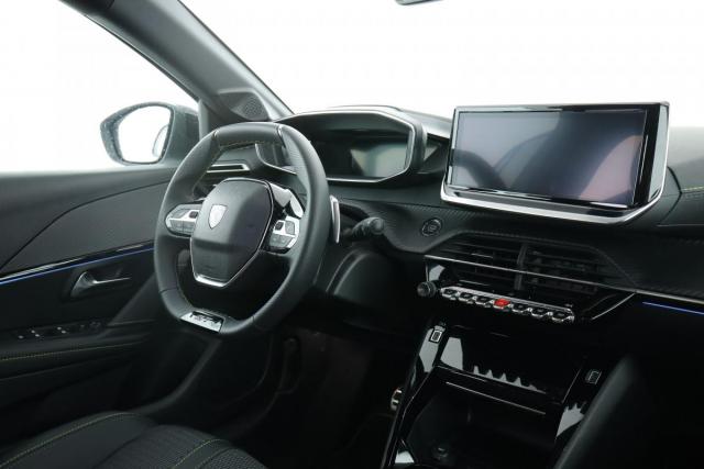 Peugeot 208 image 9
