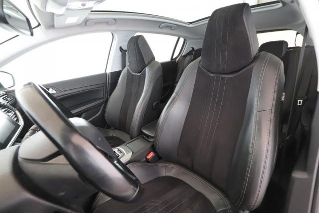 Peugeot 308 image 7