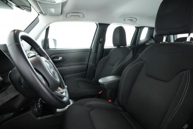 Jeep Renegade image 3