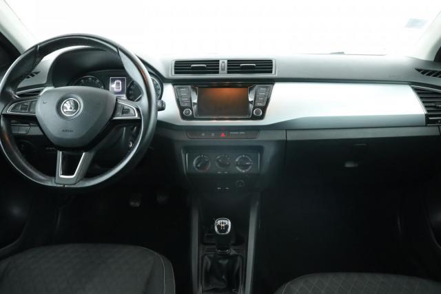 Skoda Fabia image 9