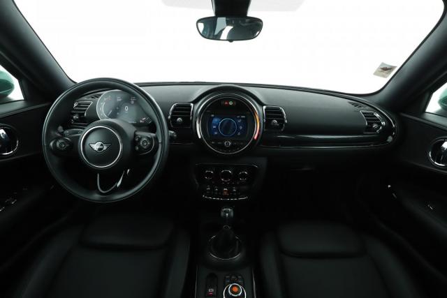 Mini Clubman image 2