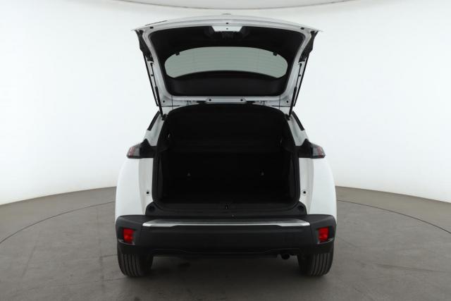 Peugeot 2008 image 5