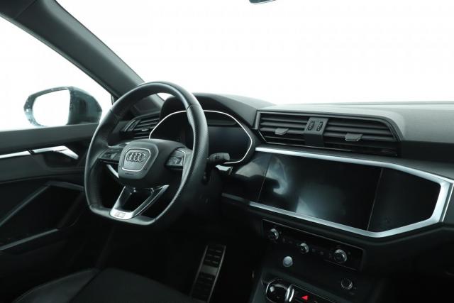 Audi Q3 image 1