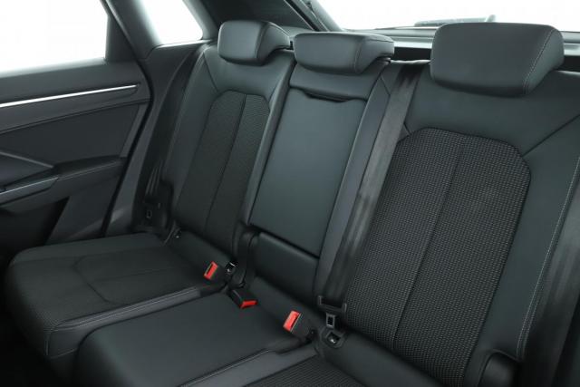 Audi Q3 image 8