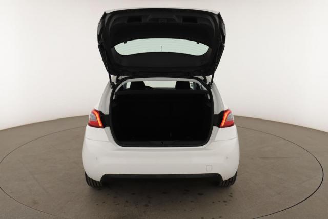 Peugeot 308 image 1