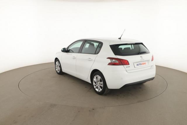 Peugeot 308 image 8