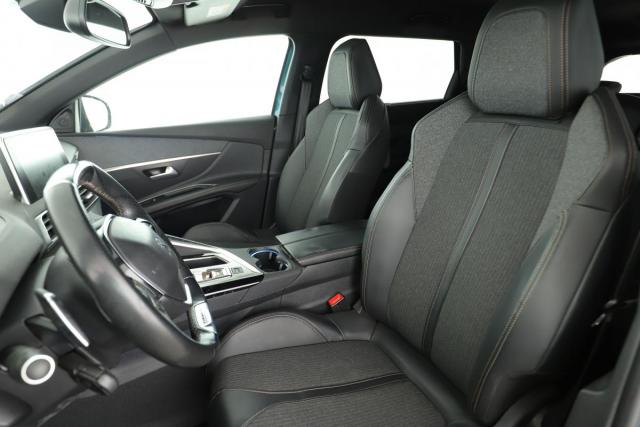 Peugeot 5008 image 1