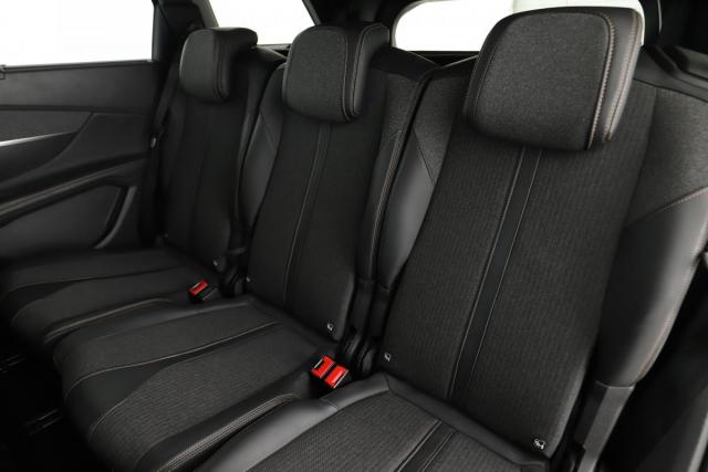 Peugeot 5008 image 4