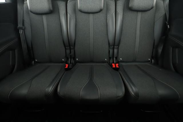 Peugeot 5008 image 3