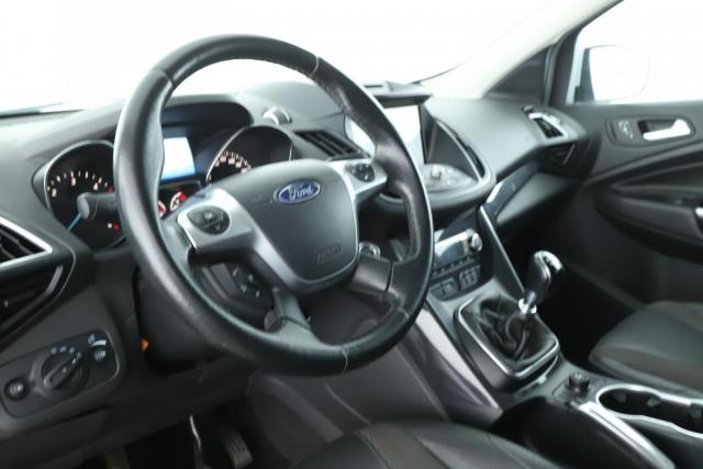 Ford Kuga image 5