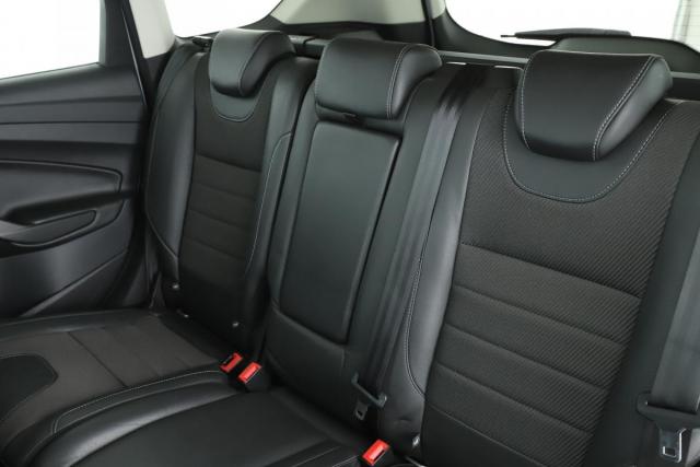 Ford Kuga image 4