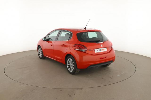 Peugeot 208 image 8