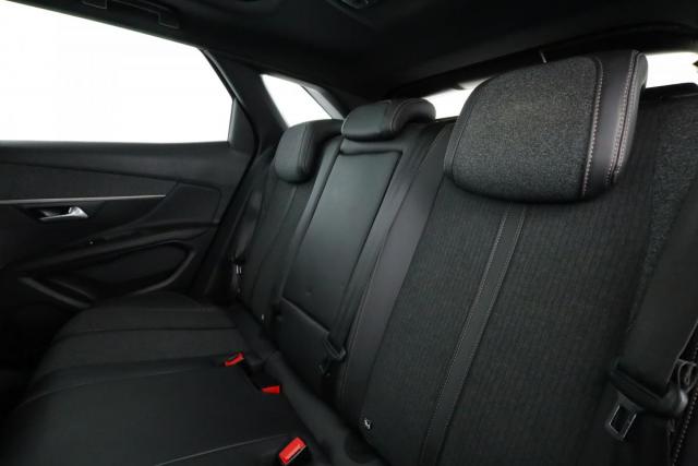 Peugeot 3008 image 6