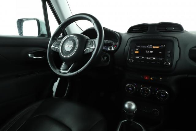 Jeep Renegade image 5