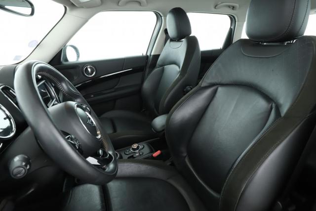 Mini Countryman image 2