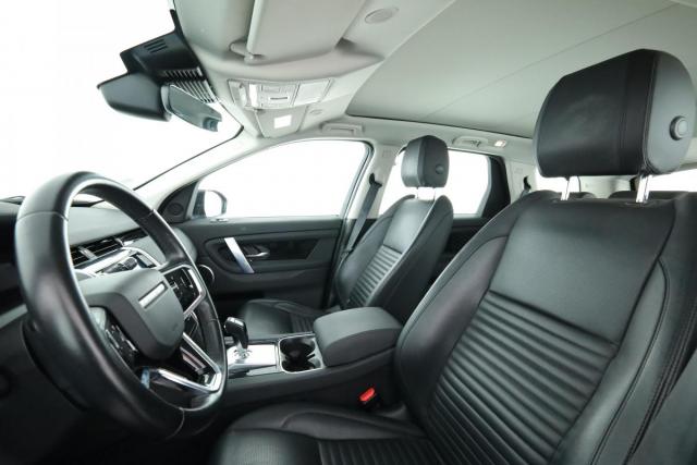 Land Rover Discovery Sport image 2