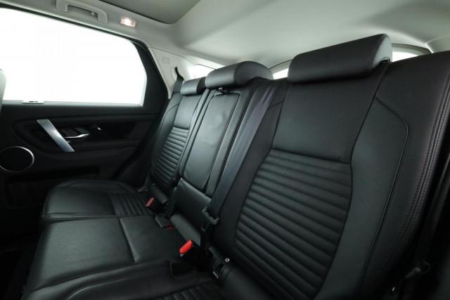 Land Rover Discovery Sport image 4