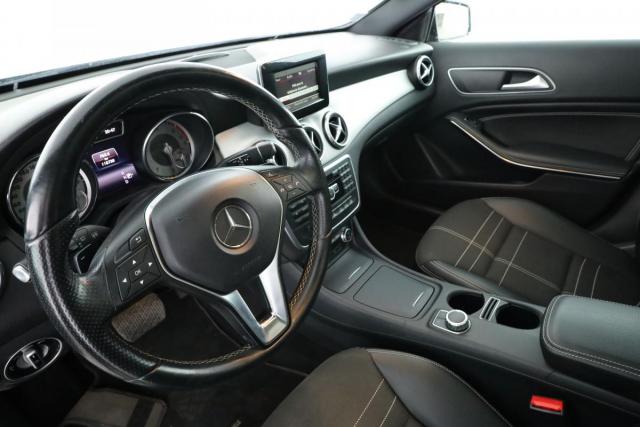 Mercedes Benz Gla image 5