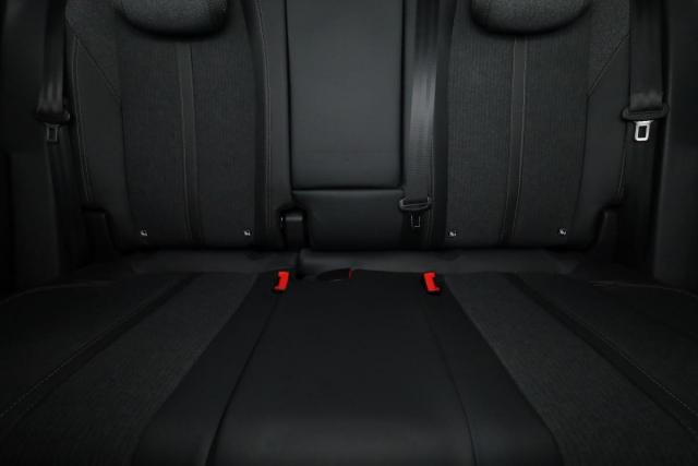 Peugeot 3008 image 2