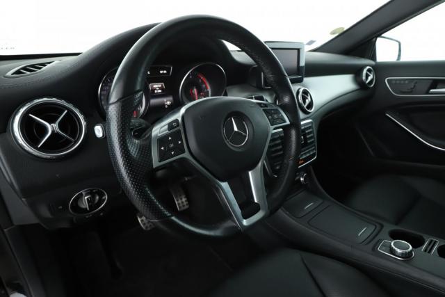 Mercedes Benz Gla image 7