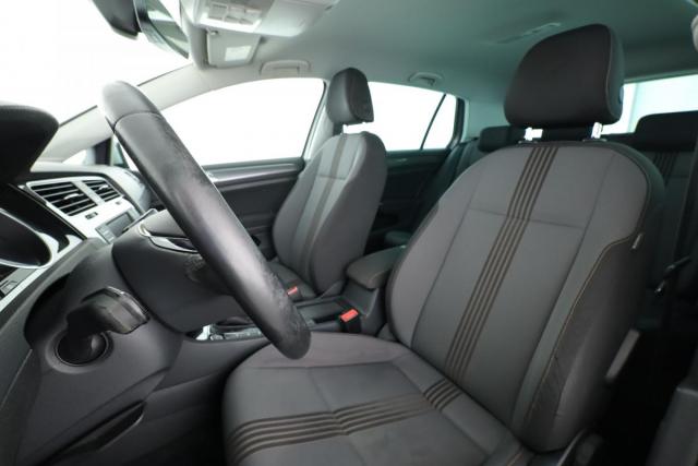 Volkswagen Golf image 7