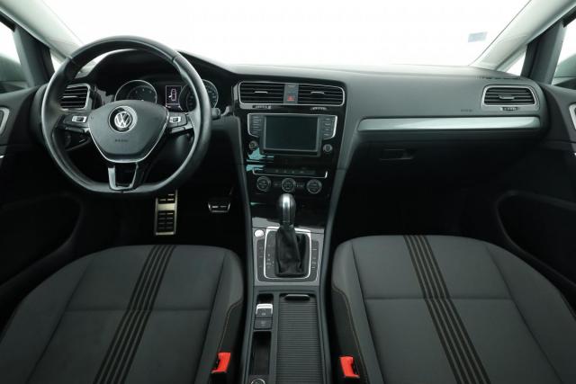 Volkswagen Golf image 5
