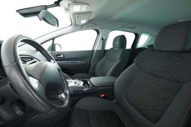 Peugeot 3008 image 3