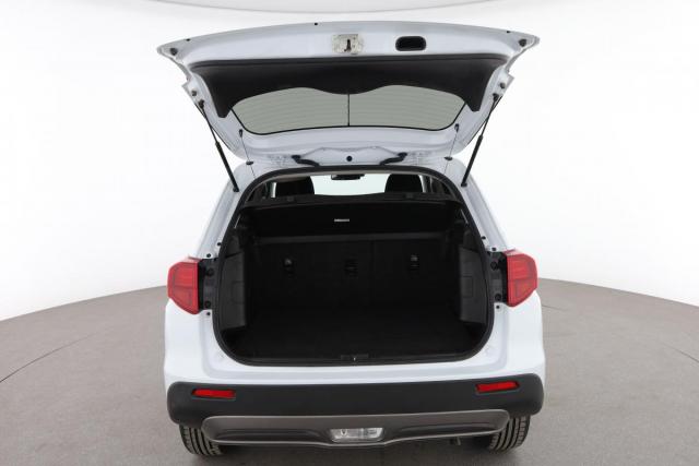 Suzuki Vitara image 8