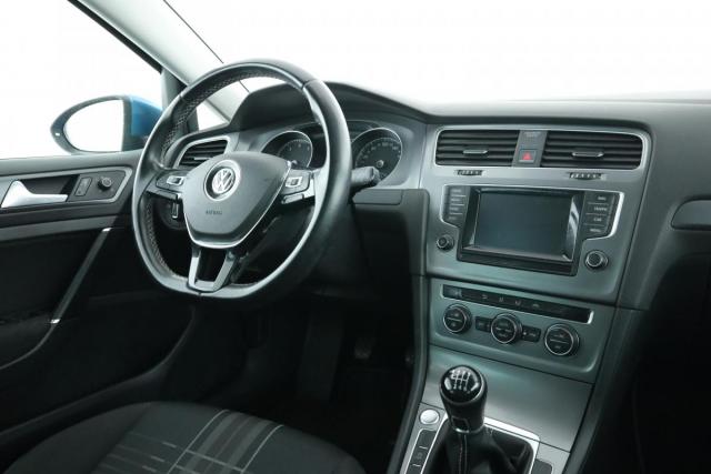 Volkswagen Golf image 8