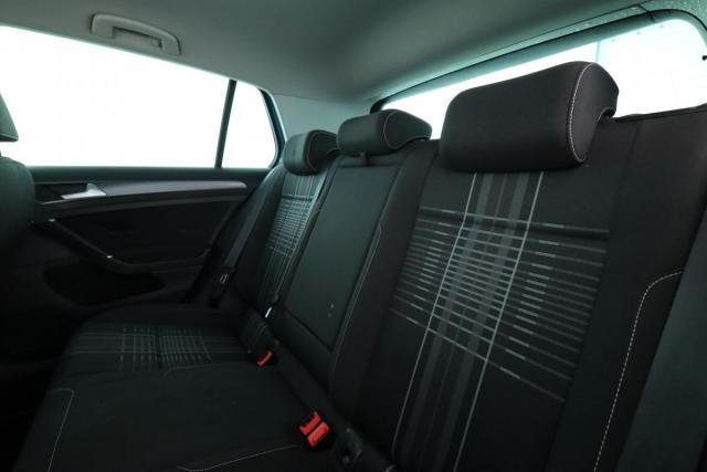 Volkswagen Golf image 5