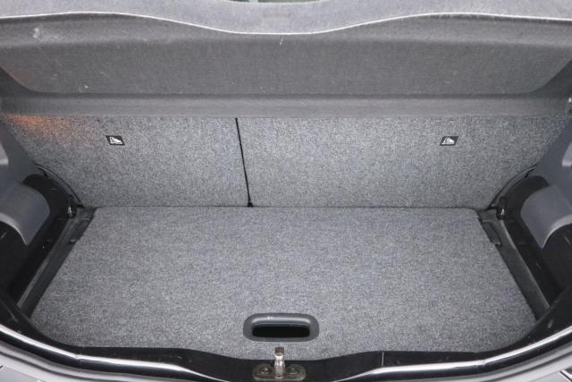 Volkswagen Up! image 2