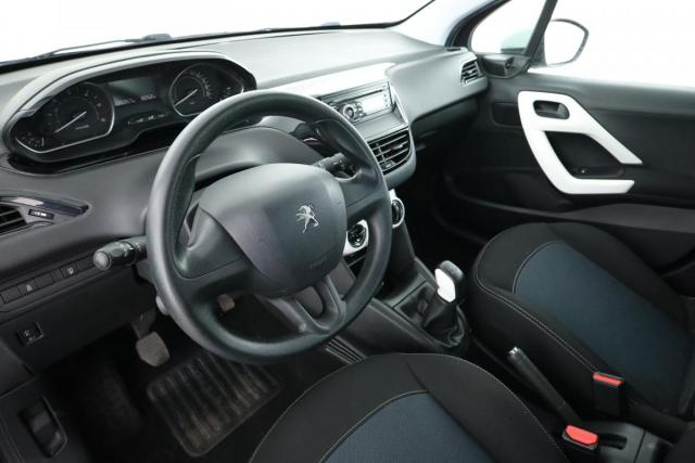 Peugeot 208 image 7
