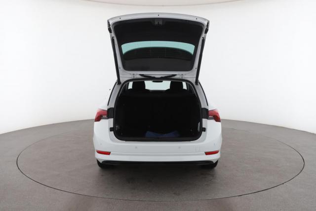 Skoda Octavia image 2