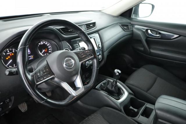 Nissan X-Trail image 1