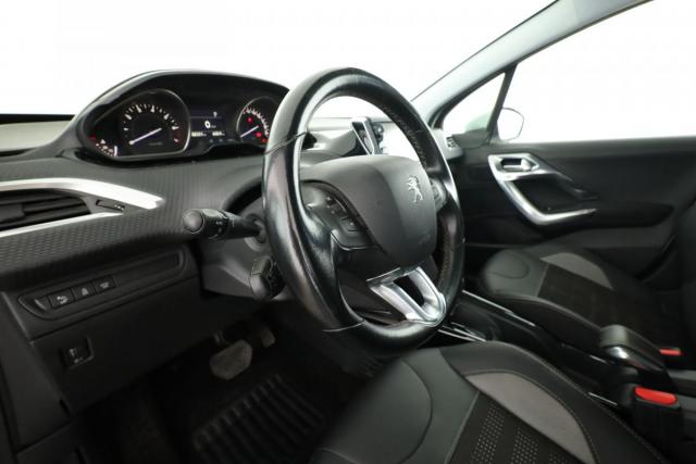 Peugeot 2008 image 6
