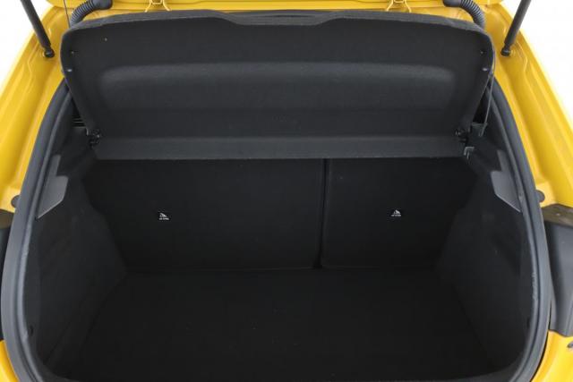 Peugeot 208 image 7