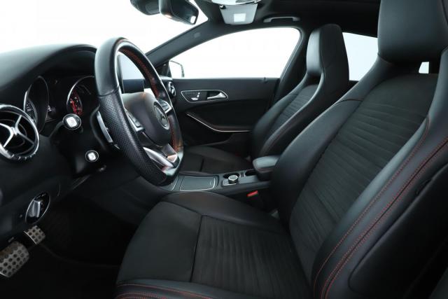 Mercedes Benz Cla Shooting Brake image 2