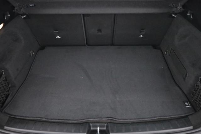 Mercedes Benz Gla image 2