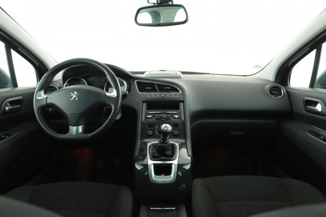 Peugeot 5008 image 2