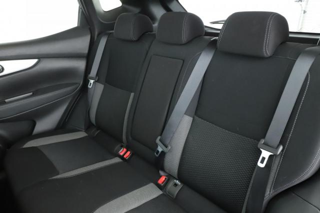 Nissan Qashqai image 1